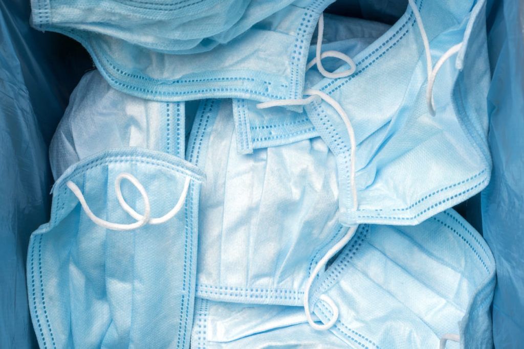 Decontamination of used masks for the recycling industry - SterilUV